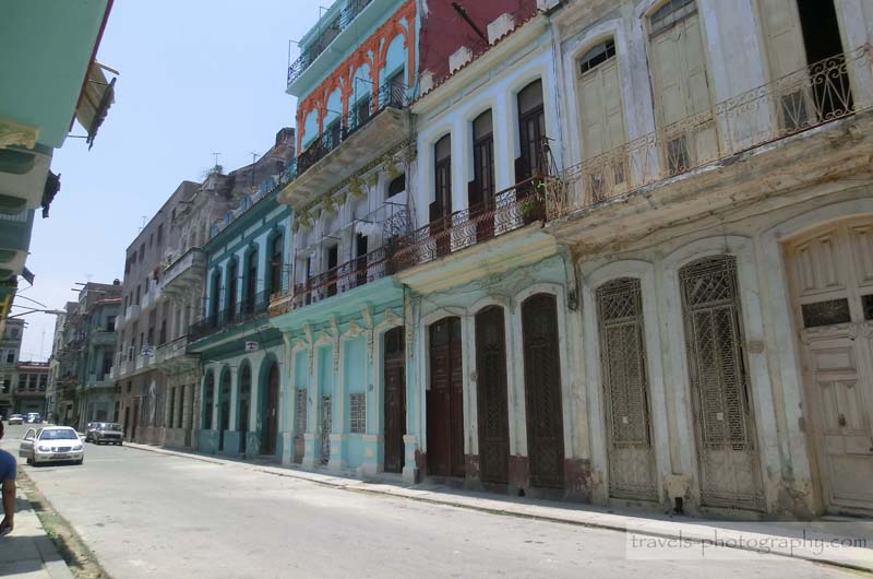 Bunte Häuser in Havanna Kuba - Travel Photography Reisefotografie