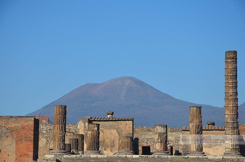 Vulkan Vesuv - Reisefotografie aus der historischen Stadt Pompeij in Italien